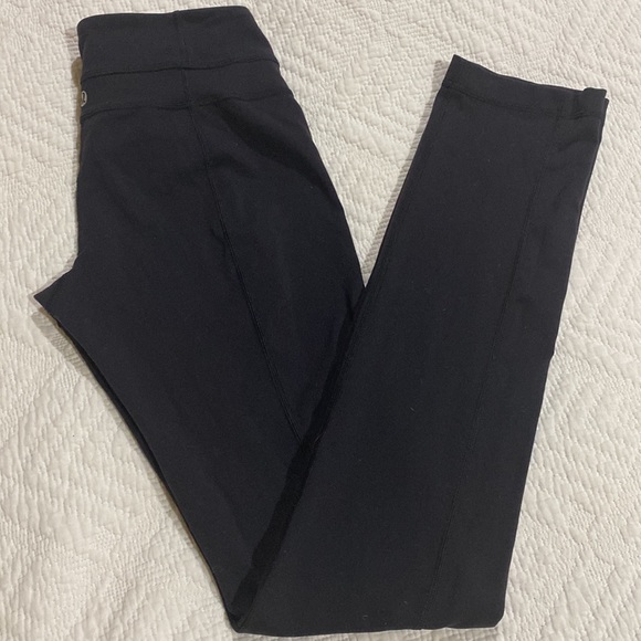 Lululemon High-Rise Tight 28" black yoga pants - Picture 3 of 5